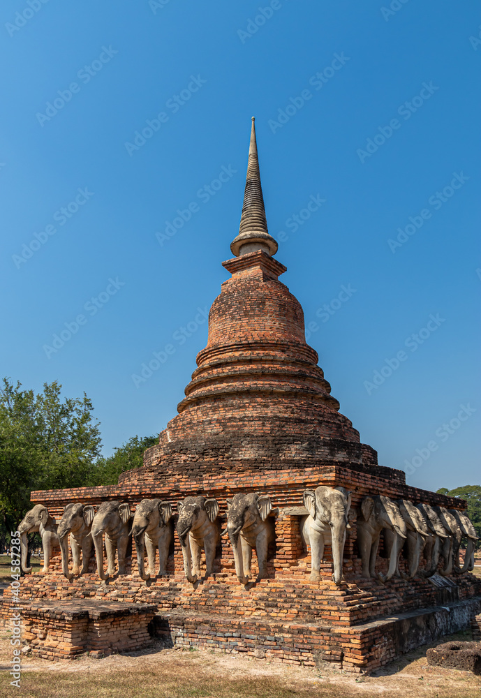 Stupa du parc historique de Sukhothaï, Thaïlande Stupa du parc historique de Sukhothaï, Thaïlande