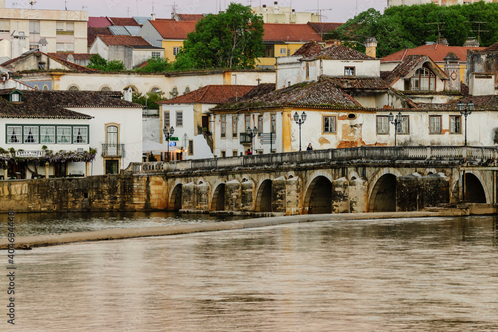 puente romano sobre el rio Nabao, Tomar, distrito de Santarem, Medio Tejo, region centro, Portugal, europa