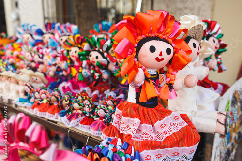 Puesto de muñecas mexicanas tradicionales tlaquepaque