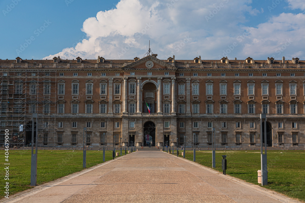 イタリア　カゼルタ宮殿の外観
