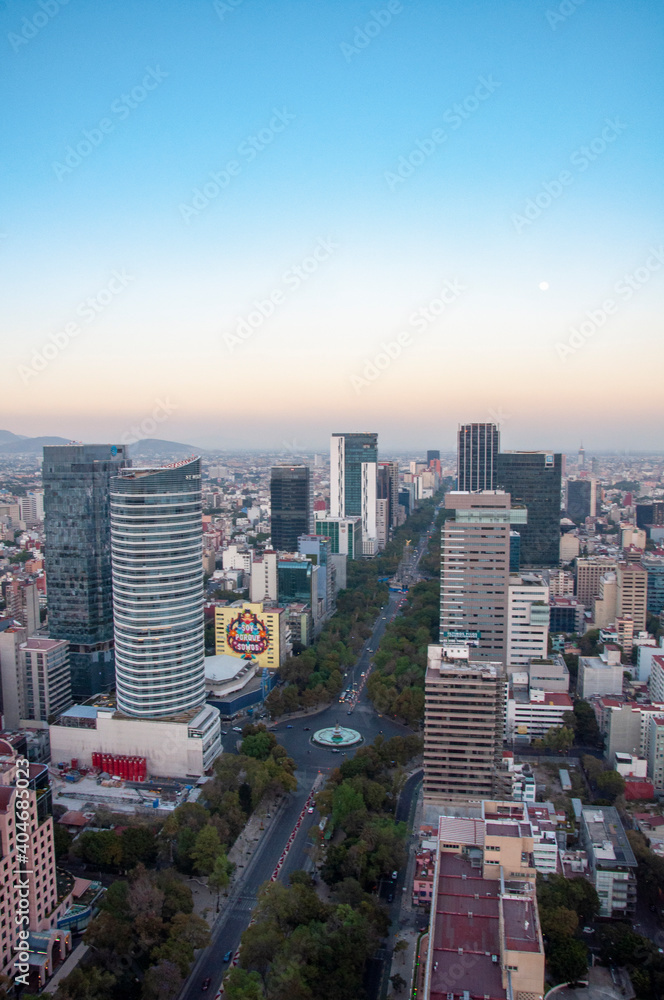 Fototapeta premium Vista aerea Paseo de la reforma 