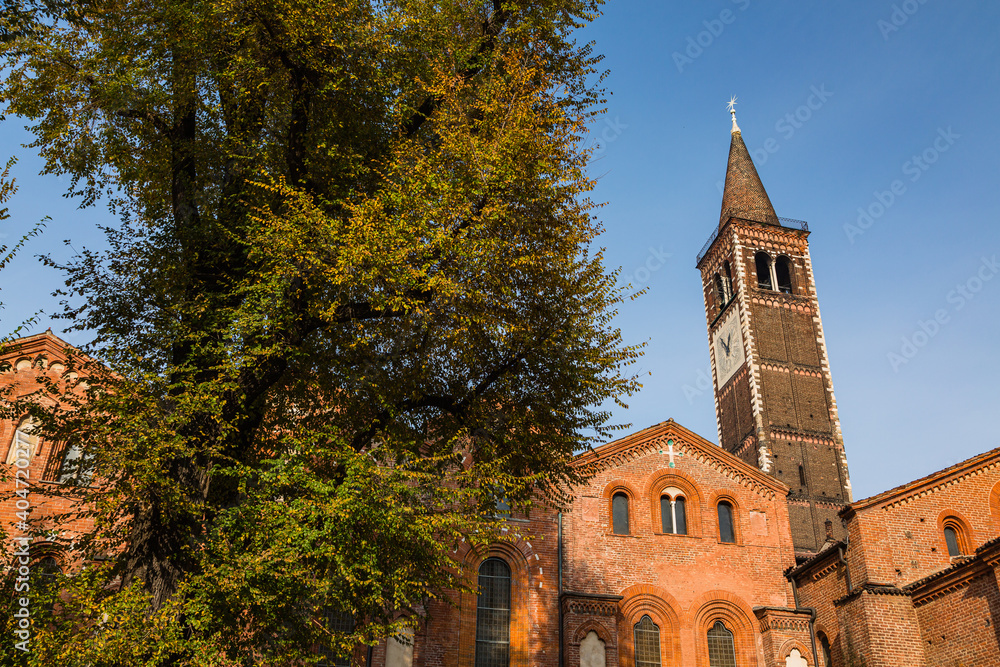 イタリア　ミラノのサンテウストルジョ聖堂
