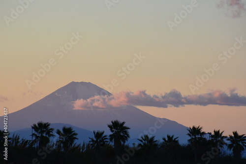 夕暮れの富士山