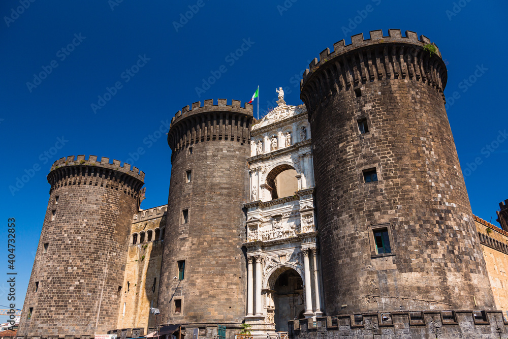 イタリア　ナポリのヌオヴォ城
