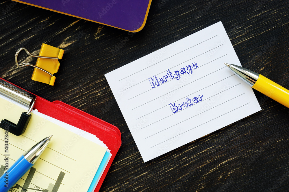 Φωτογραφία Financial concept about Mortgage Broker with inscription on the piece of paper