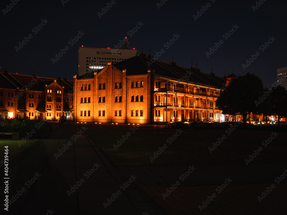 Naklejka premium 日本の横浜の夜景。有名観光地のイルミネーション。