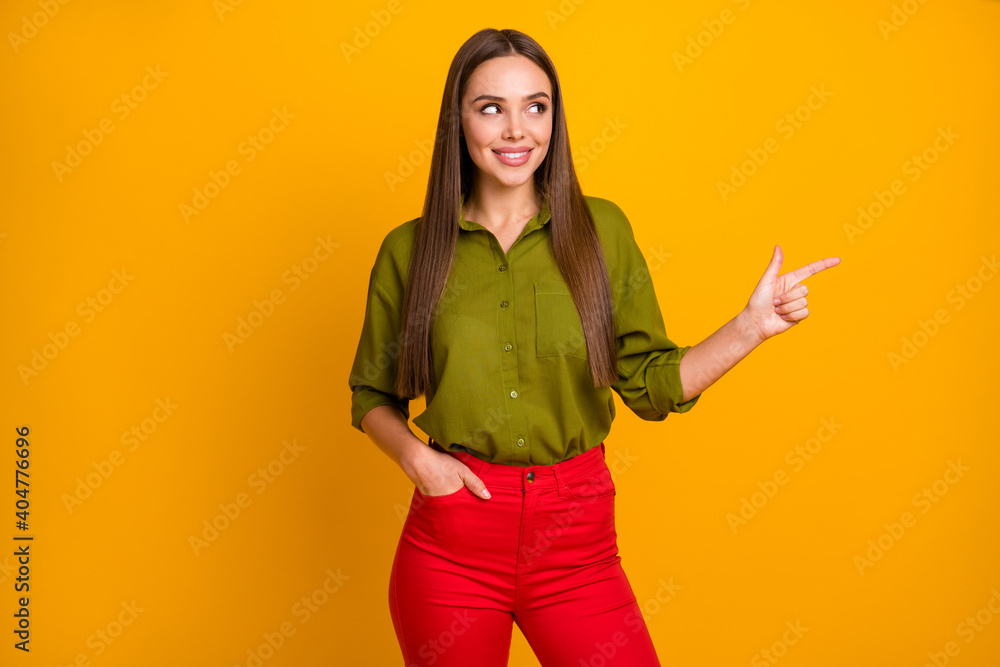 Φωτογραφία Portrait of attractive cheerful straight-haired girl showing like follow subscri