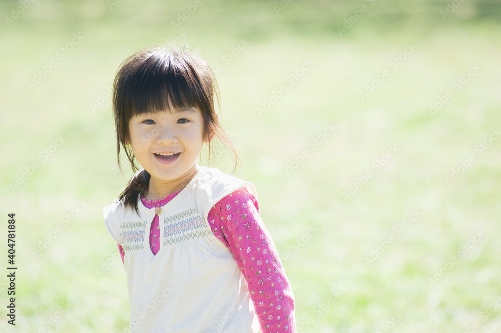 笑う女の子 笑う女の子