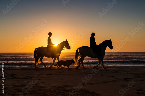 Paseos en caballo al atardecer en la playa de Los Lances  Tarifa  C  diz  Andaluc  a  Espa  a