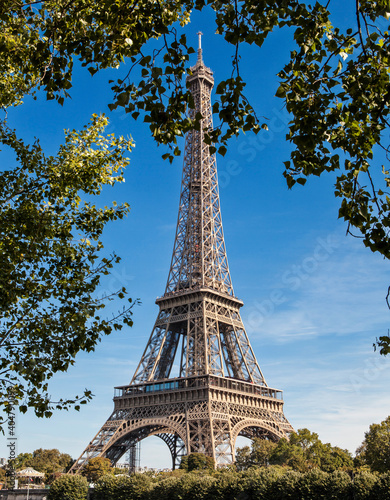 Symbol of Paris, Eiffel Tower, France © Radoslaw Maciejewski