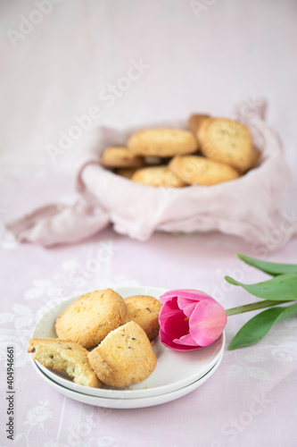 Lavender cookies with the tulip