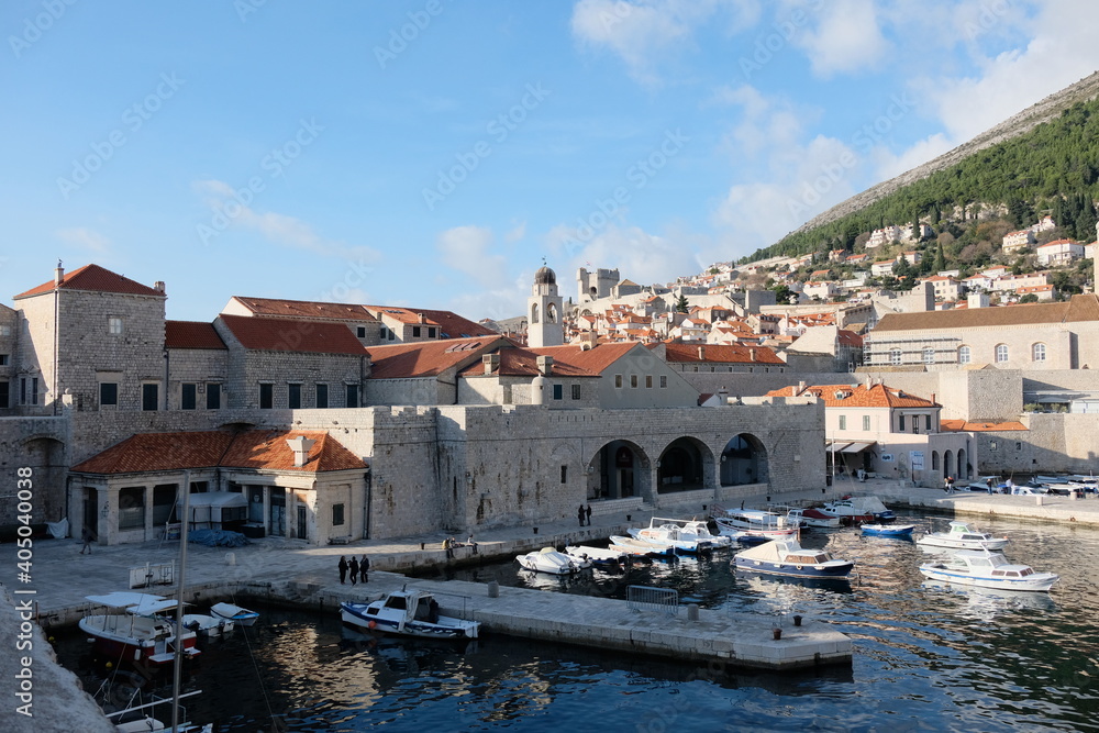東欧、ドブロブニク、クロアチアの港町の風景。Beautiful aerial view of Dubrovnik old town, Croatia