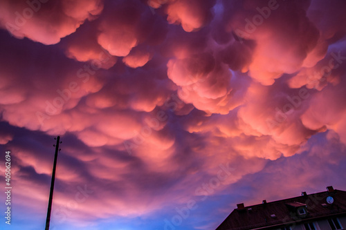 mammatus clouds