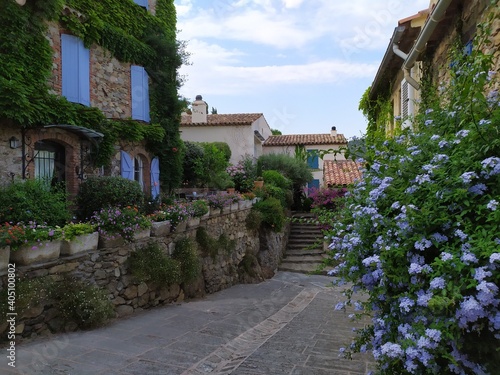 Village de Grimaud , Provence, Cote d'azur