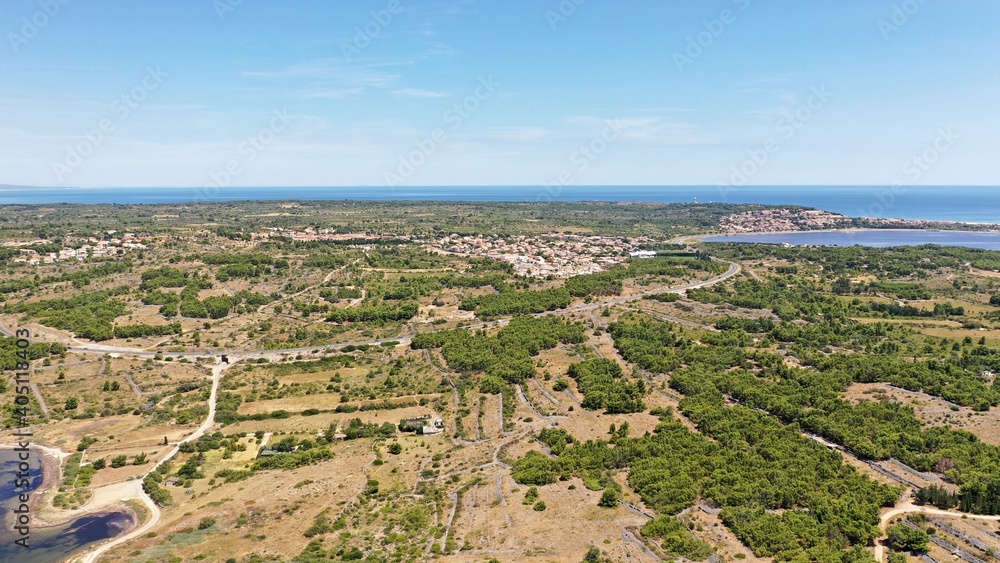 survol de Port-Leucate et étangs de Leucate avec les Corbières survol de Port-Leucate et étangs de Leucate avec les Corbières