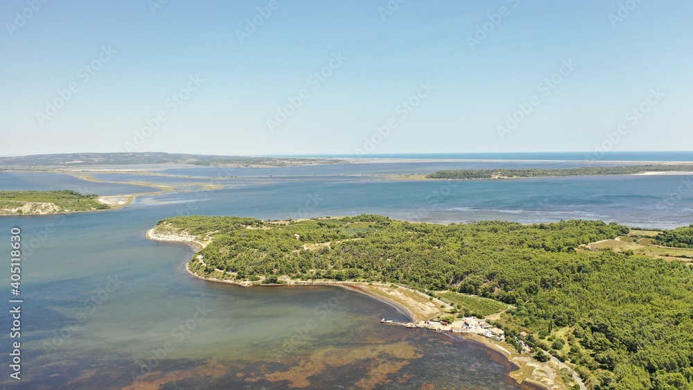Fototapeta premium survol du parc naturel régional de la Narbonnaise