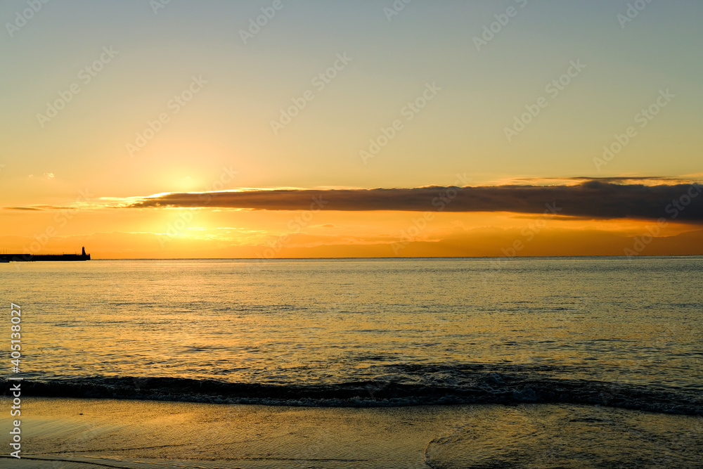 神奈川県逗子海岸の夕日