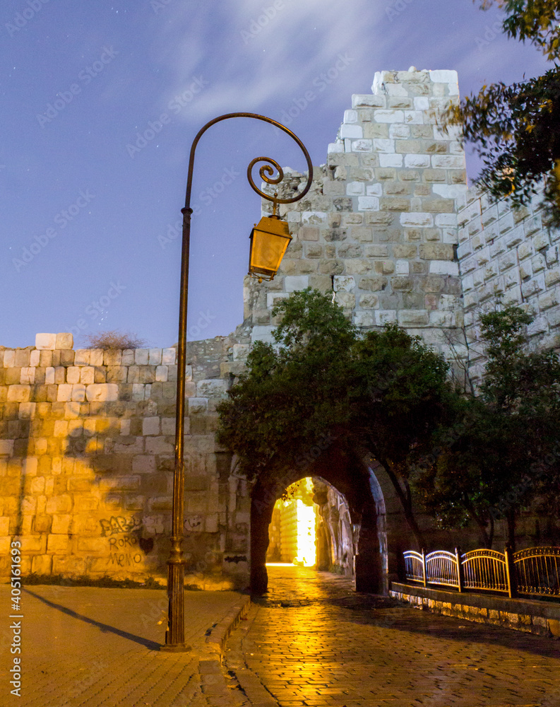 Φωτογραφία Night shoot of the Ancient City of Damascus (Syrian Arab Republic)