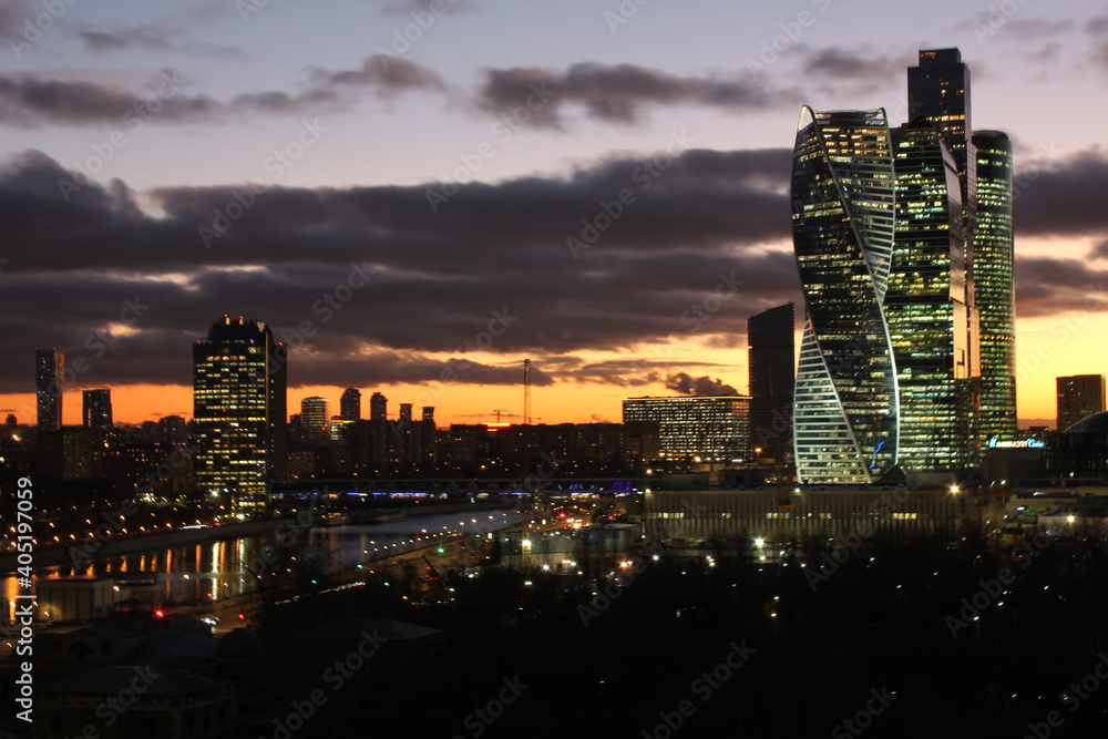 Obraz premium View of the Moscow business district at sunset.