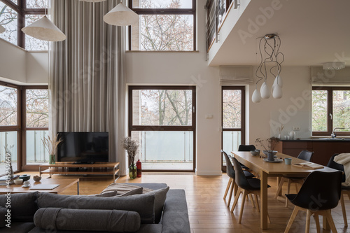 Stylish and luxury living room © Dariusz Jarzabek