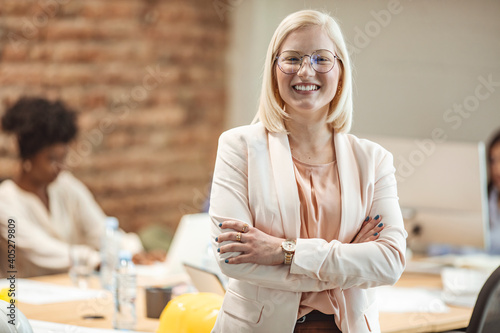 Quadro em tela Group of young multiracial business people are working in modern office