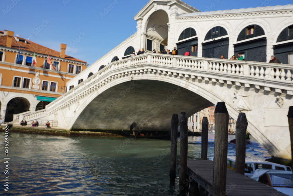 Ponte Realto Venizia. One of the most famous landmarks in Venice.
