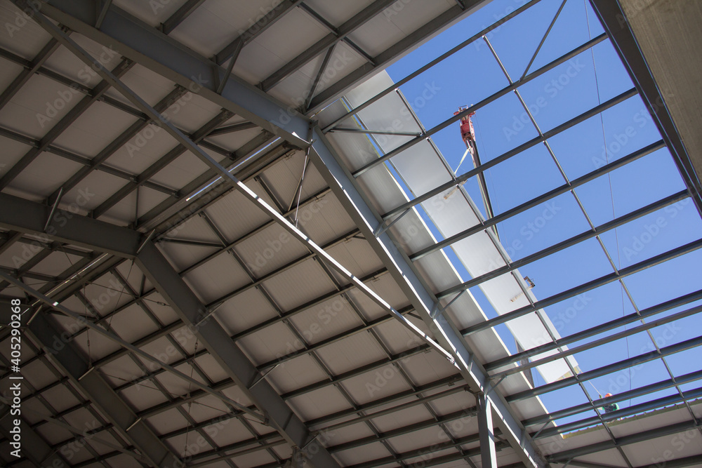 Obraz premium The use of modern building materials. Sandwich panels on the wall of the building. Insulation of the frame of the building sandwich panels.