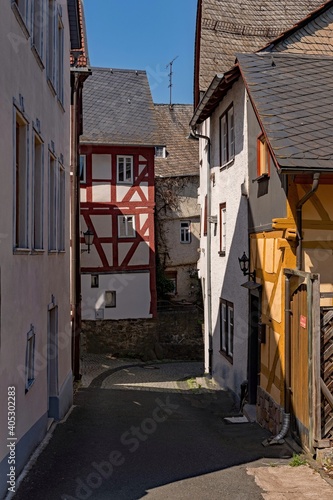 Gasse in der Altstadt von Herborn in Hessen, Deutschland 