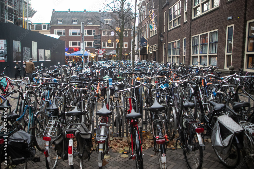 Obraz premium bicycles in the city