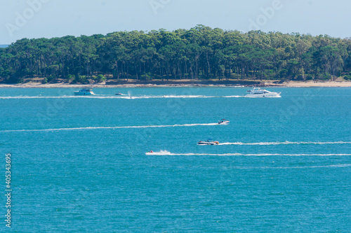 Paisaje de playa en Punta del Este, Uruguay con vista de Isla Gorriti photo