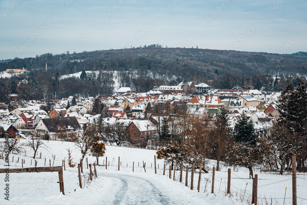 Stadt Laubach im Winter 