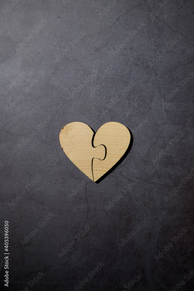 Obraz premium heart and wooden blocks with words In Love