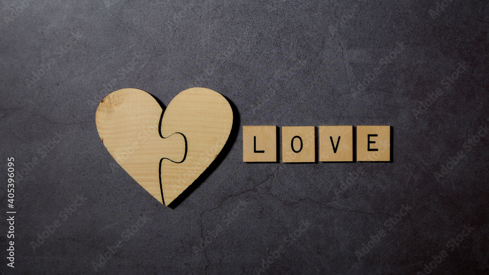 Obraz premium heart and wooden blocks with words In Love