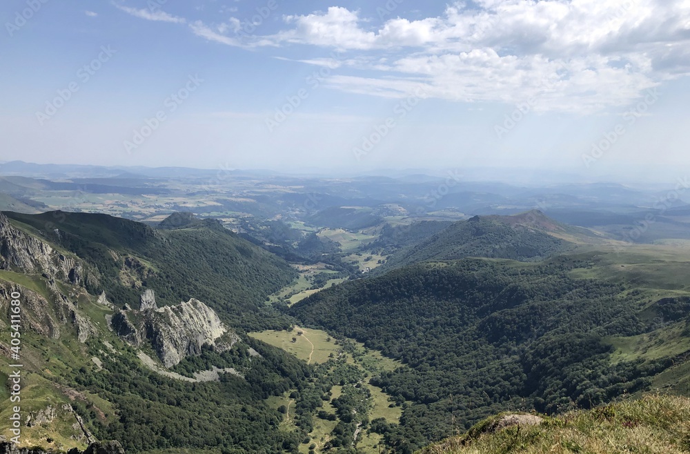 Naklejka premium vue aérienne de la vallée de Chaudefour, puy-de-Sancy, Auvergne, France