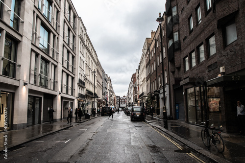Fototapeta Naklejka Na Ścianę i Meble -  A cold and wet street in London City