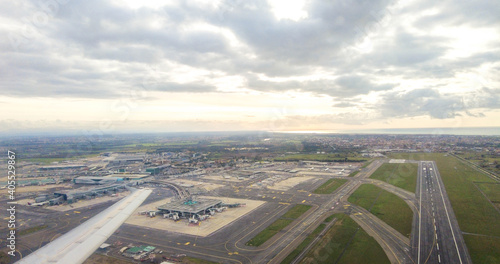 Canvas Print Takeoff From Rome Leonardo da Vinci–Fiumicino Airport