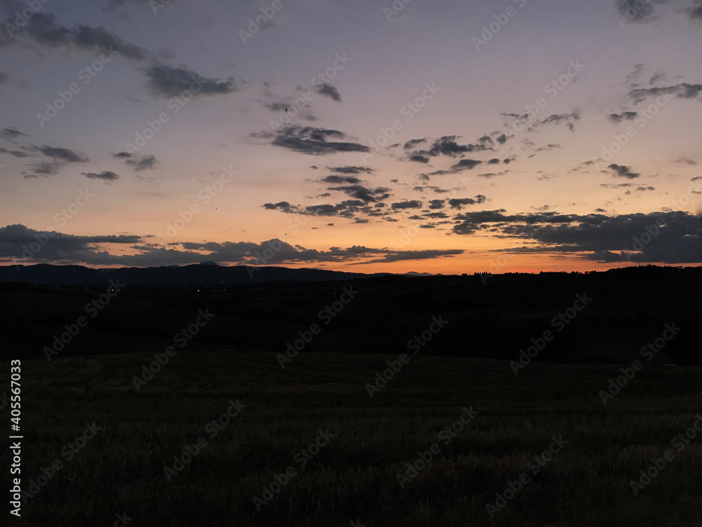 tramonto in campagna