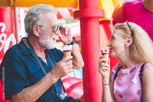 senior old couple celebrati...