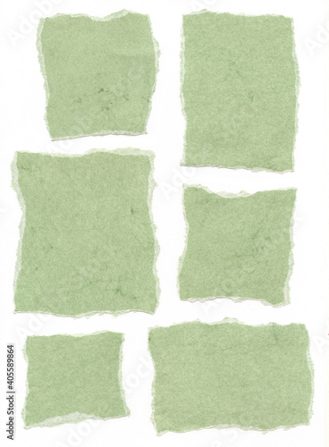 Zettel zerrissen verschiedene Größen