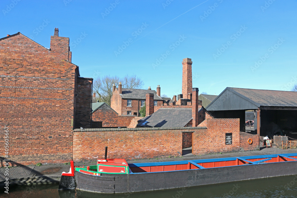 Fototapeta premium Canal boats on the wharf of the Dudley Canal 