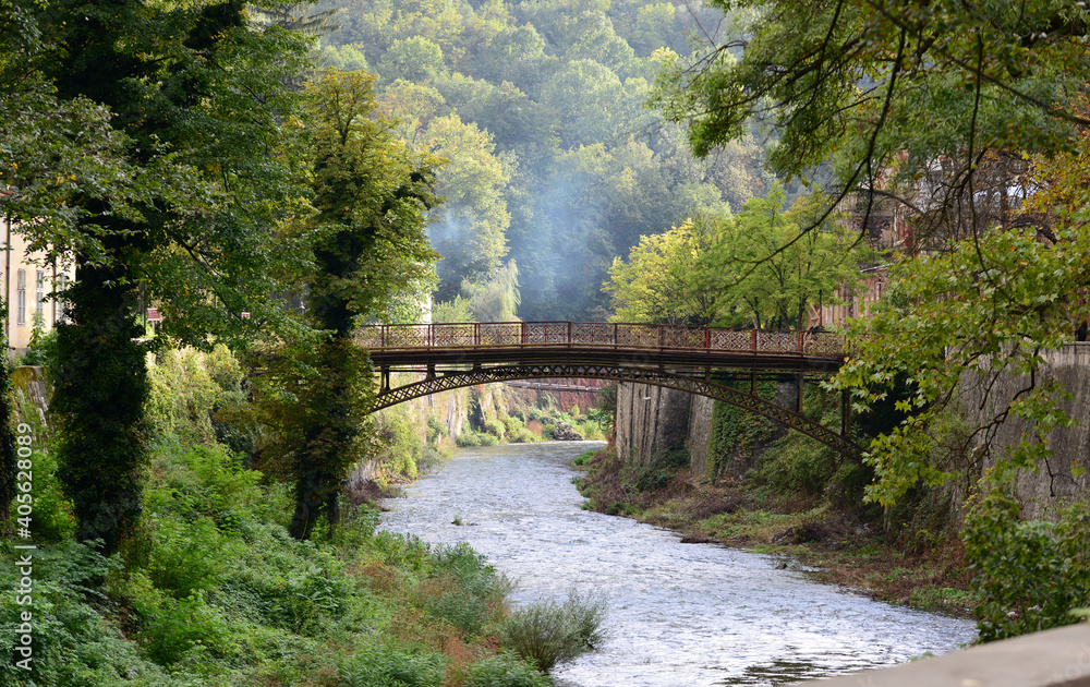 Fototapeta premium Cerna river bridge
