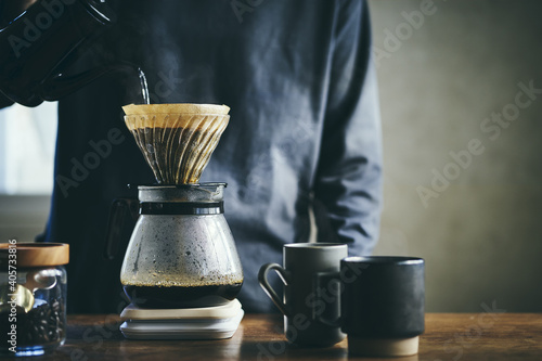 コーヒーを淹れる