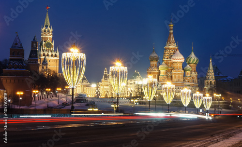 Lights of the New Year's illumination at the Moskvoretsky Bridge