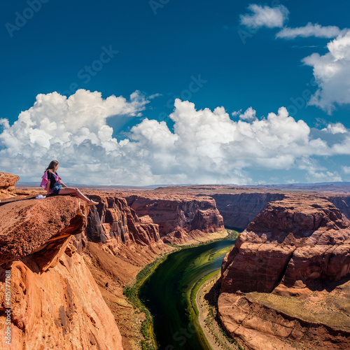 Tourist at Horseshoe Bend on Colorado River © haveseen