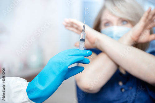 Schilderij op canvas People vaccination phobia concept