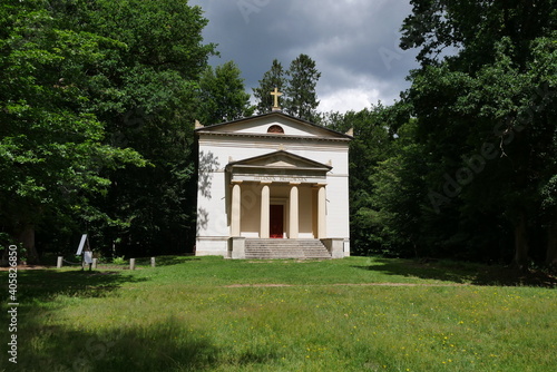 Paulownen Mausoleum im Schlosspark Ludwigslust