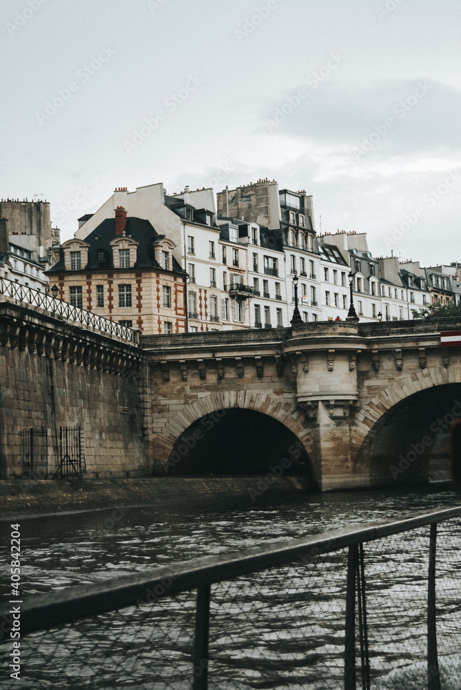 París. París.
