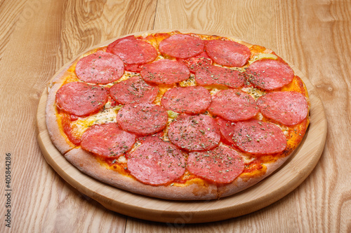 salami pizza