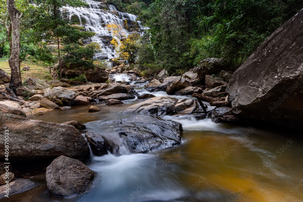 Fototapeta premium Mae Ya waterfall at Doi Inthanon national park, Chom Thong District,Chiang Mai Province, Thailand