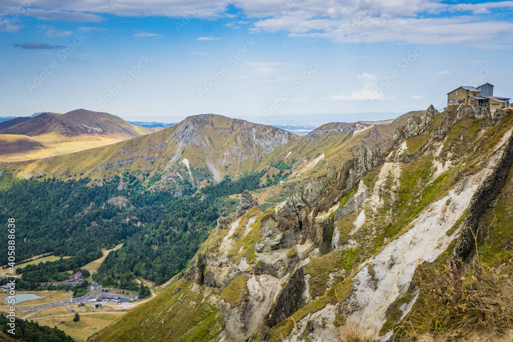 Fototapeta premium View of the nature and the landscape on top of Puy de Sancy volcano, the highest peak in Auvergne, France